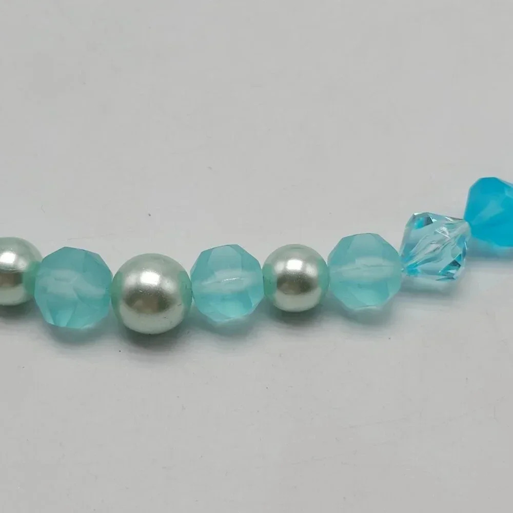 Avon 1987 Icy Pastels Necklace Aqua Blue Acrylic Bead 24.75 in - Picture 4 of 5